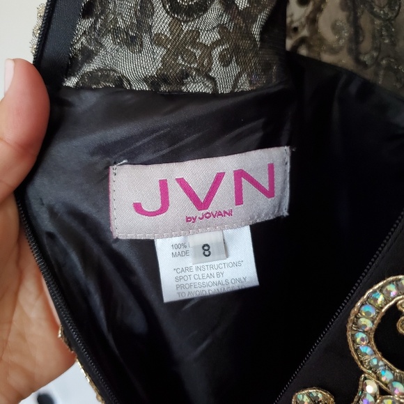 Evening Gown - Picture 6 of 8